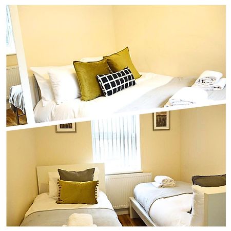 Heathrow Ensuite Rooms- Auto Check In Лондон Экстерьер фото