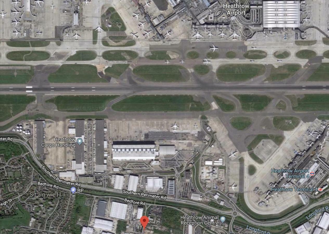 Heathrow Ensuite Rooms- Auto Check In Лондон Экстерьер фото