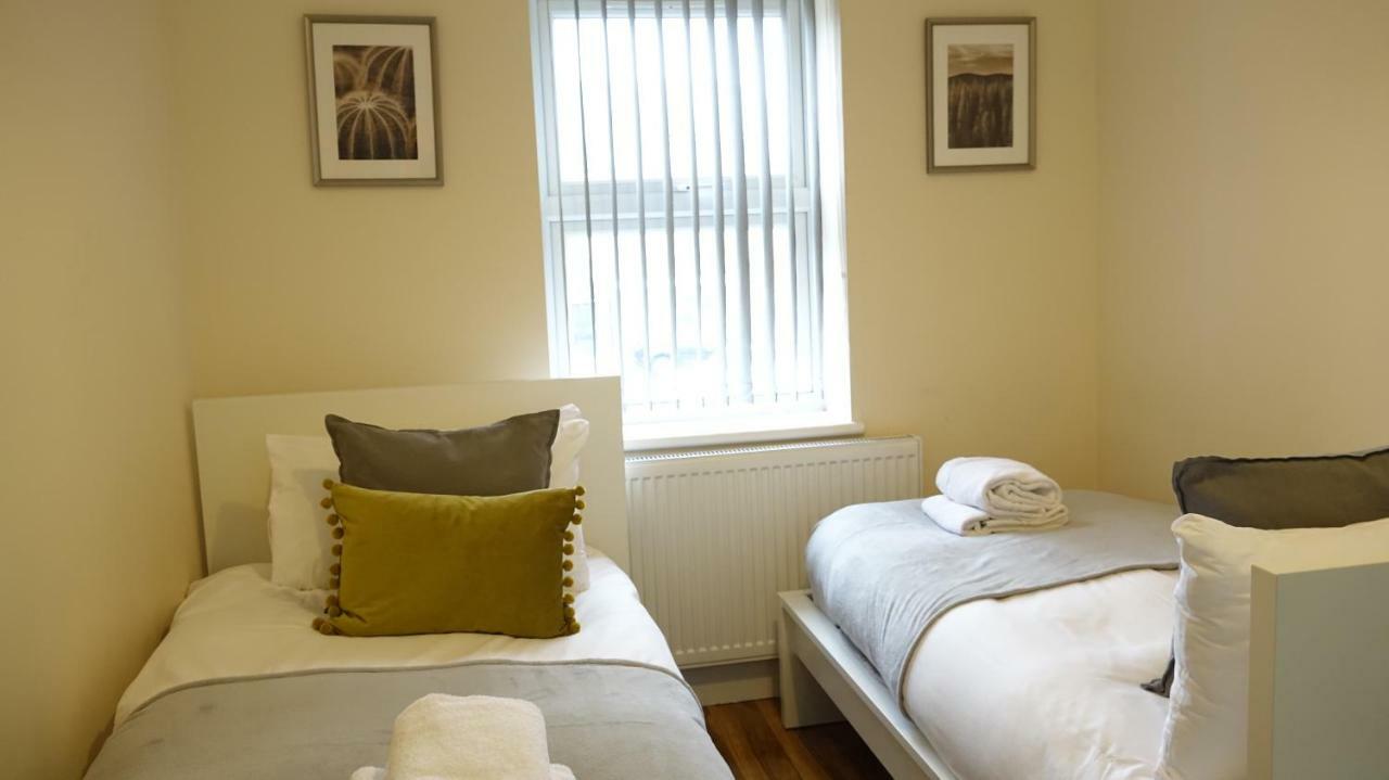 Heathrow Ensuite Rooms- Auto Check In Лондон Экстерьер фото