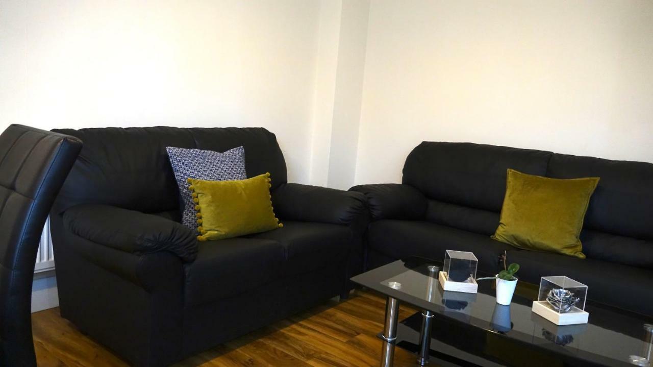 Heathrow Ensuite Rooms- Auto Check In Лондон Экстерьер фото